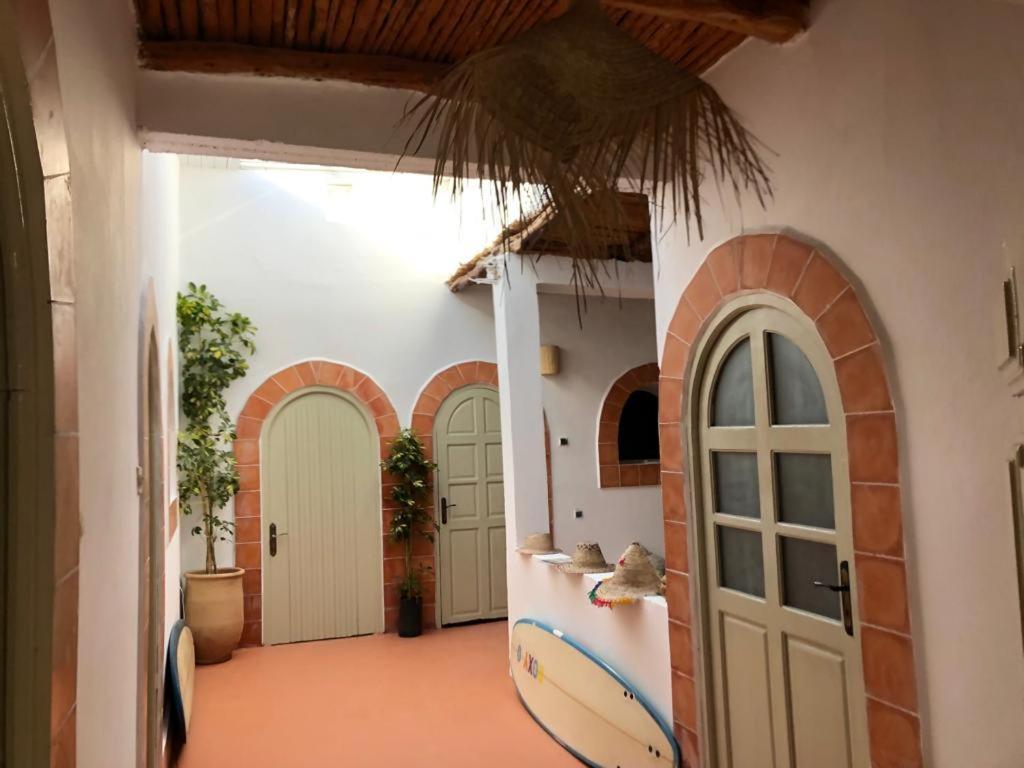Хостел Surf Housemaroc Эс-Сувейра Экстерьер фото